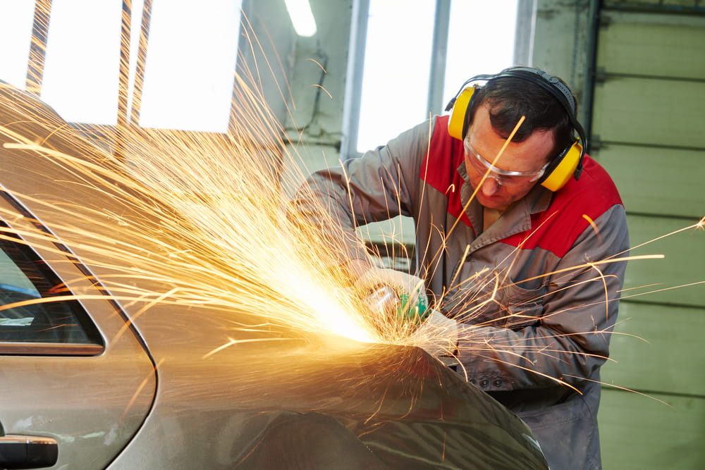 How-to-Tell-If-Your-Frame-Is-Damaged-After-a-Collision-automotive-services-kenner-armadillo-automotive