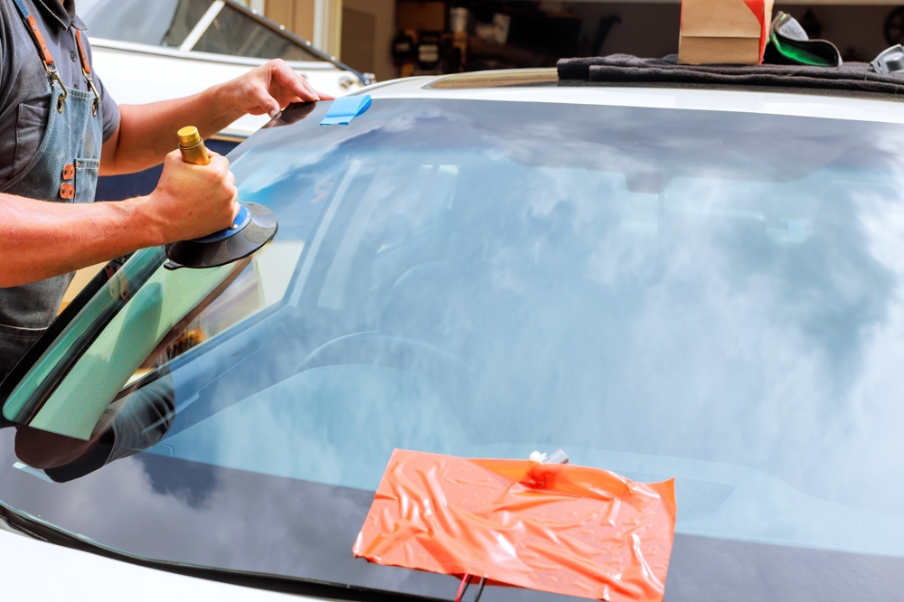 windshield replacement in kenner - armadillo automotive